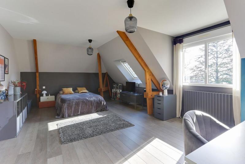 Villa - 300 m² - 8 pièces