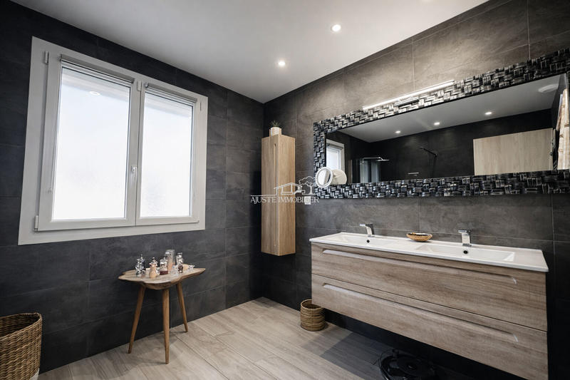 Maison - 136 m² - 4 pièces