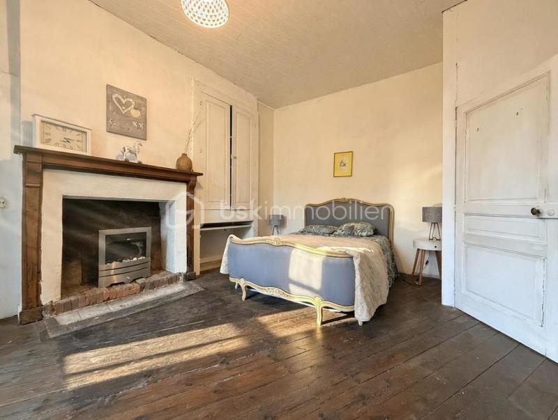 Demeure - 237 m² - 8 pièces