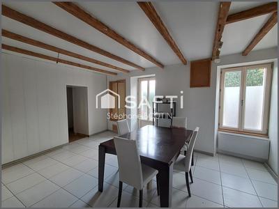 Maison - 96 m² - 6 pièces