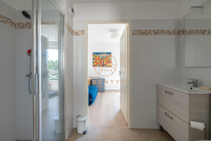 Appartement - 83 m² - 4 pièces