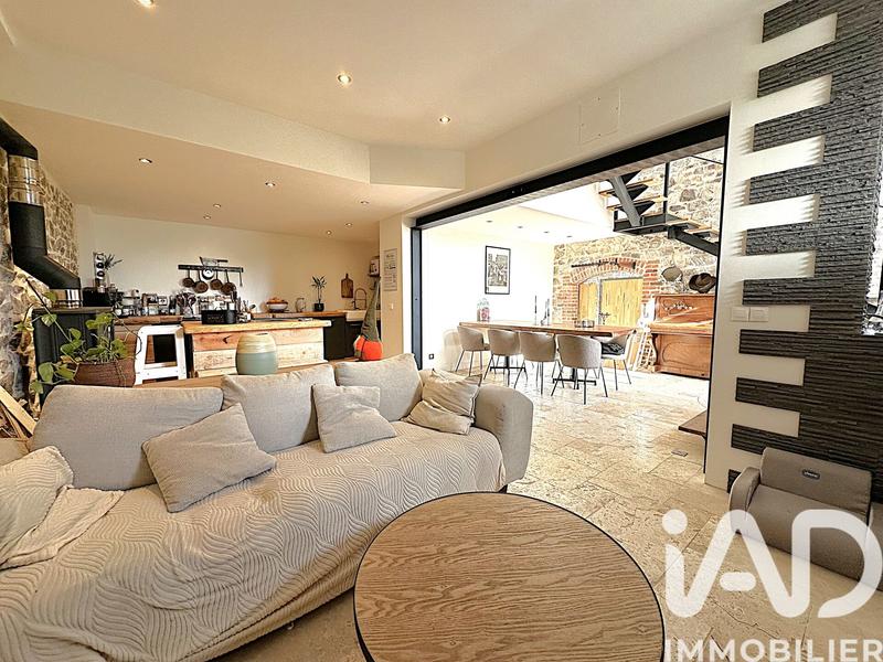 Maison - 170 m² - 8 pièces