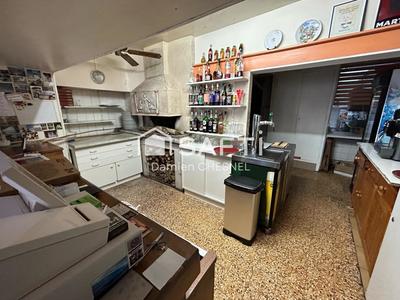 Local commercial - 257 m² - 5 pièces