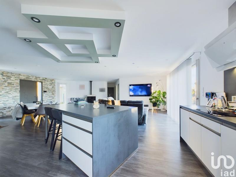 Maison - 144 m² - 5 pièces