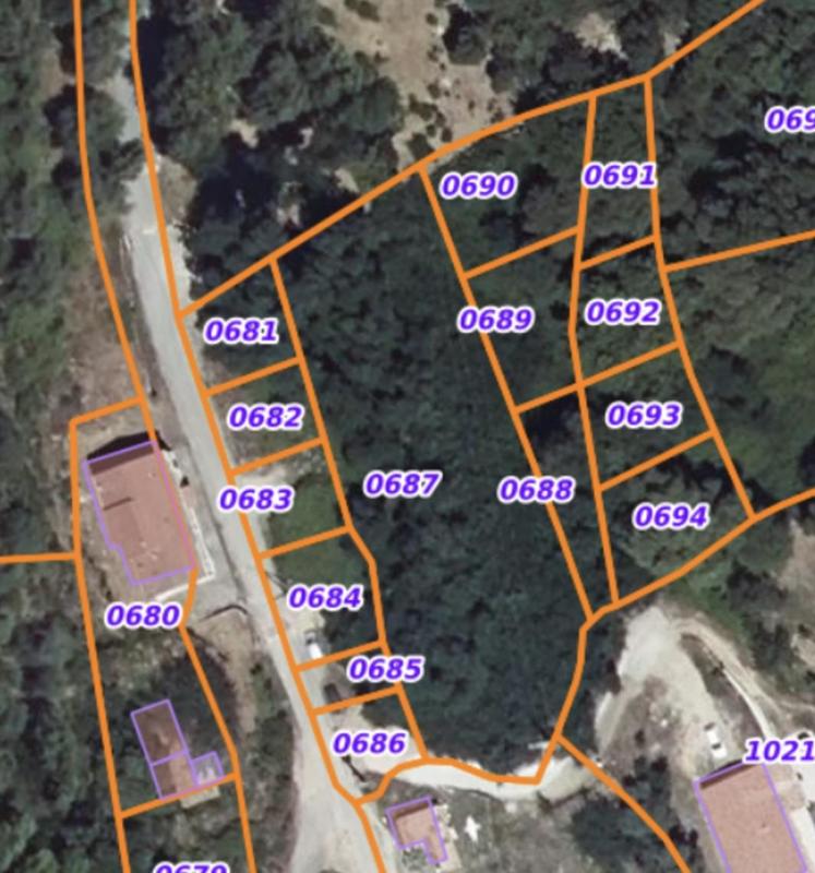 Terrain constructible - 1 500 m²