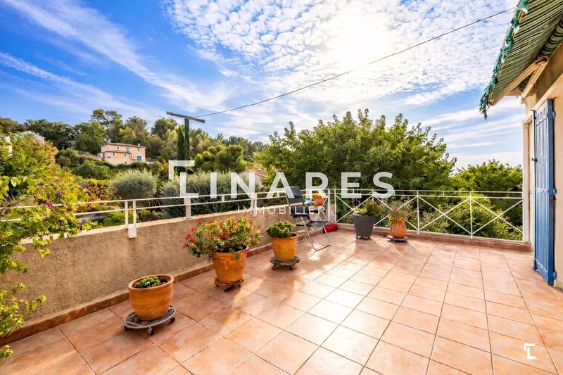 Maison - 98 m² - 3 pièces