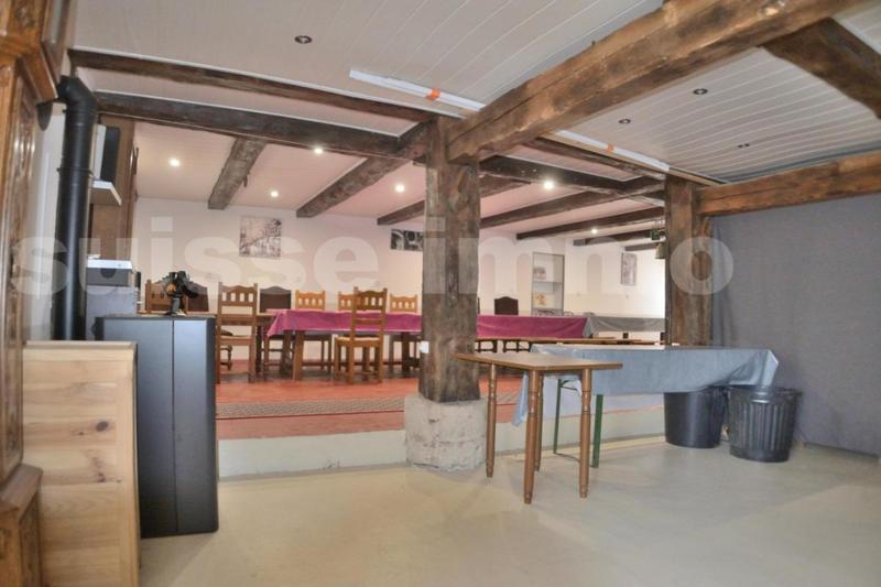 Maison de village - 446 m² - 10 pièces