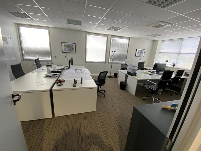 Bureau - 860 m²