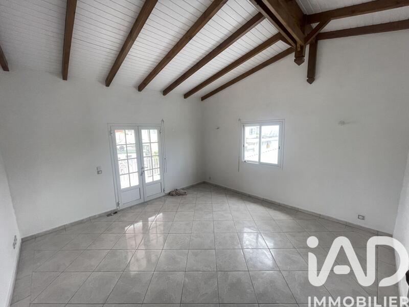 Appartement - 82 m² - 3 pièces