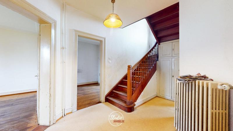 Maison - 352 m² - 18 pièces