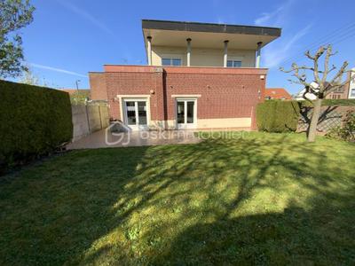 Maison de ville - 138 m² - 7 pièces