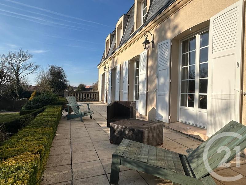 Maison - 182 m² - 8 pièces