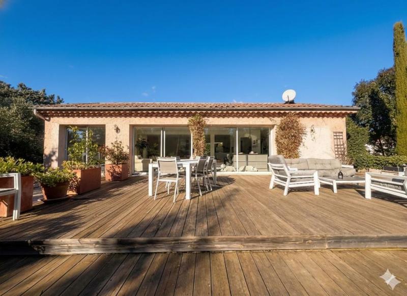 Maison - 194 m² - 4 pièces