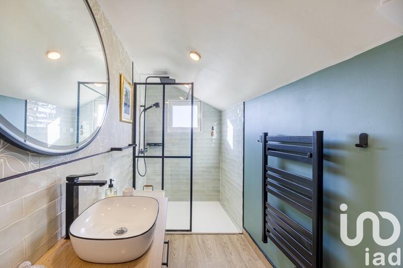 Maison - 137 m² - 8 pièces