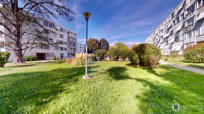 Appartement - 82 m² - 5 pièces