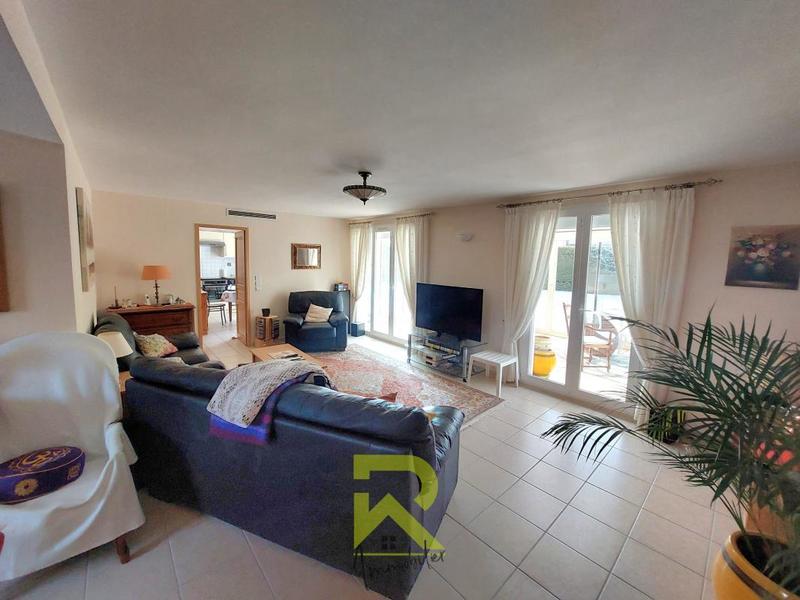 Demeure - 160 m² - 8 pièces