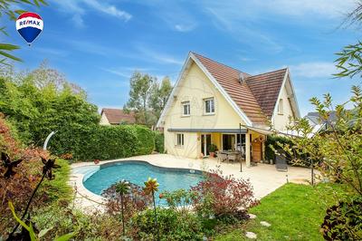 Maison - 170 m² - 6 pièces