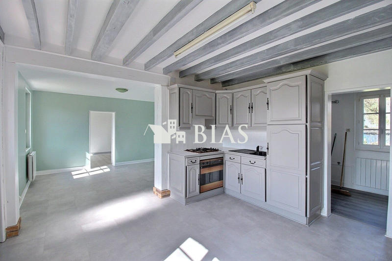 Maison - 107 m² - 6 pièces