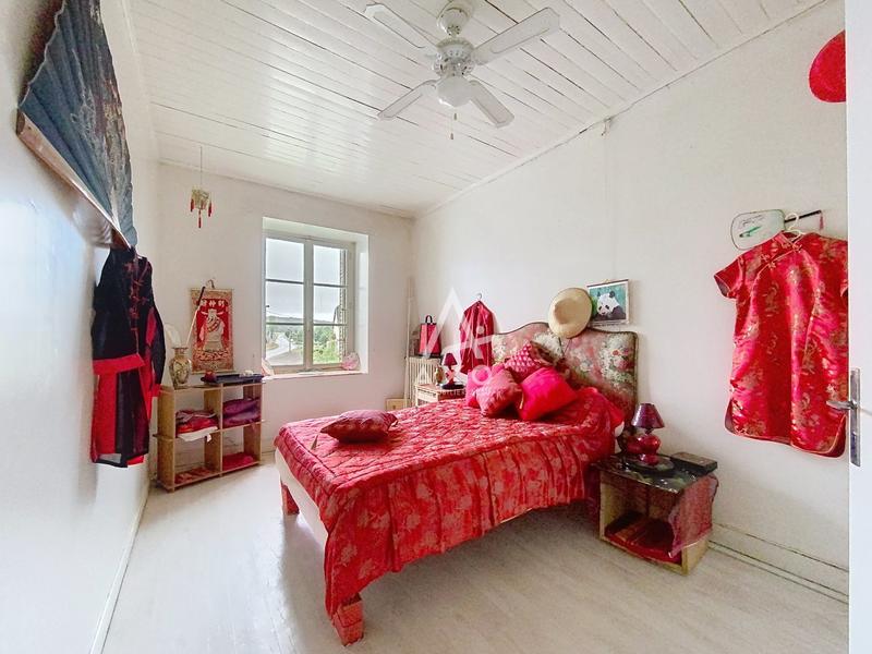 Maison - 371 m² - 15 pièces