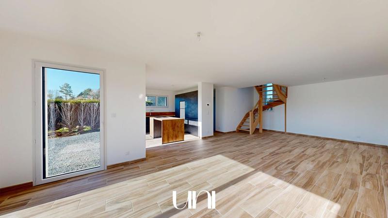 Maison - 110 m² - 4 pièces