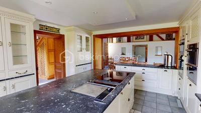 Corps de ferme - 410 m² - 9 pièces