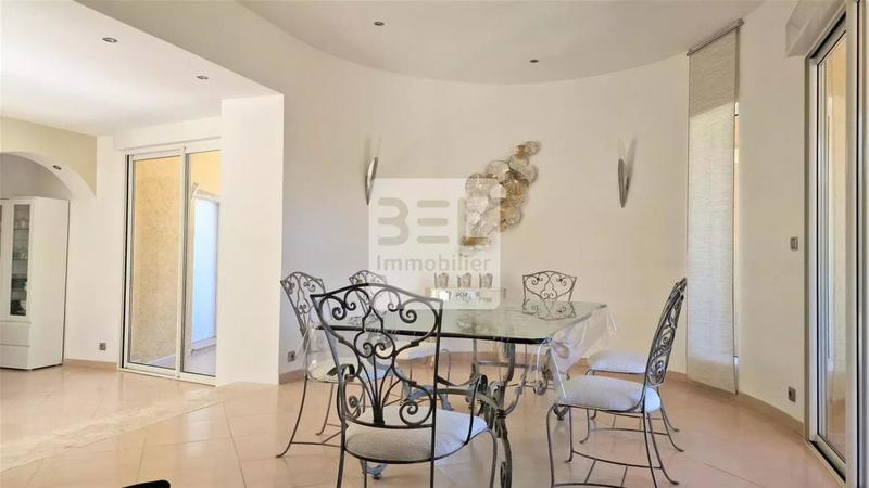 Villa - 168 m² - 5 pièces