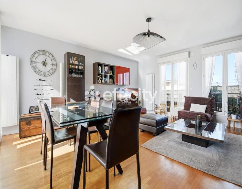 Appartement - 100 m² - 4 pièces