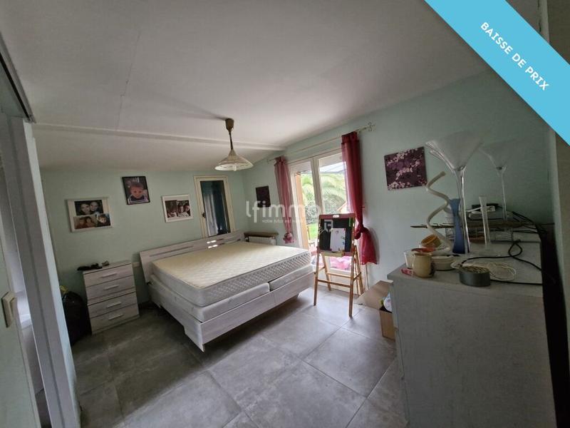 Maison - 280 m² - 10 pièces