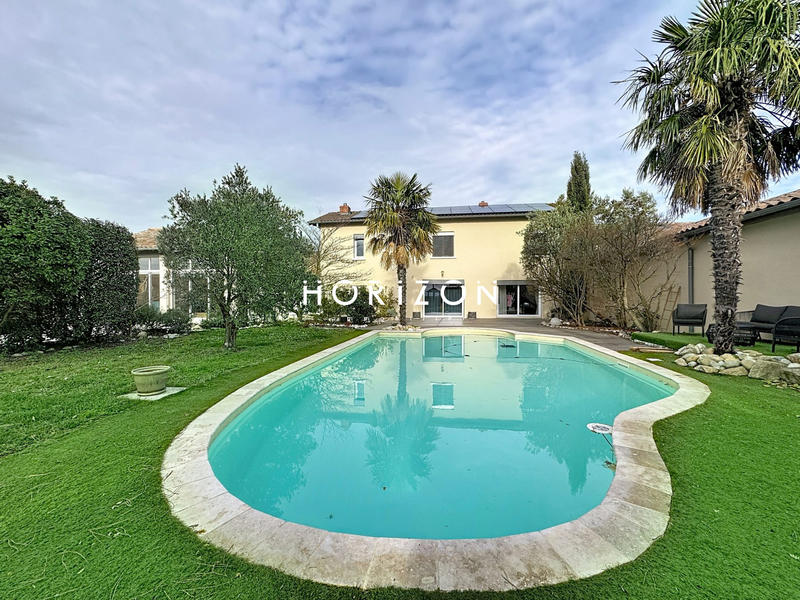 Maison ancienne - 195 m² - 7 pièces