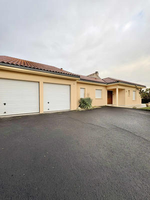 Maison - 219 m² - 6 pièces