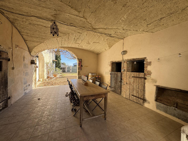 Maison - 250 m² - 9 pièces