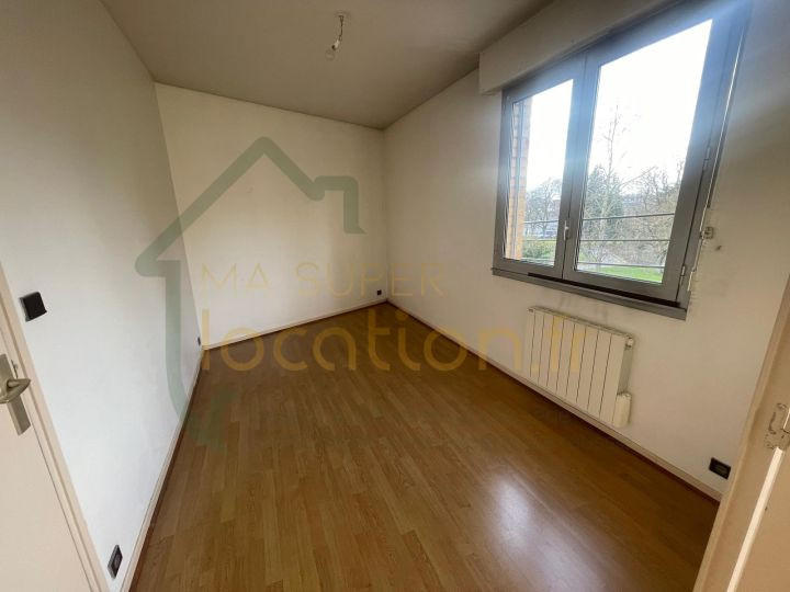Appartement - 81 m² - 5 pièces