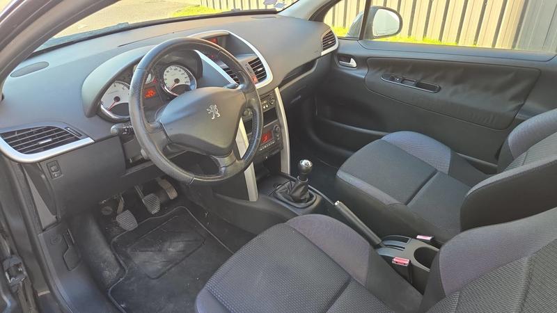 Peugeot 207 1.4 Vti 16v 95 Active - 5 places