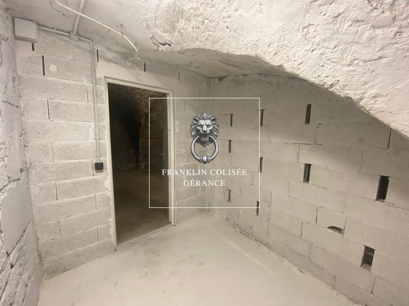 Parking / Garage - 7 m²