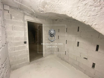 Parking / Garage - 7 m²