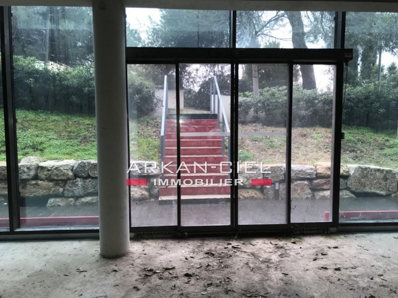 Local commercial - 200 m²