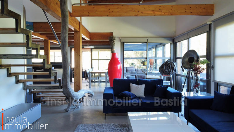 Villa - 190 m² - 6 pièces