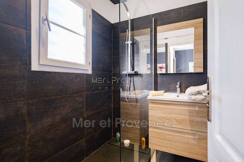 Villa - 90 m² - 4 pièces