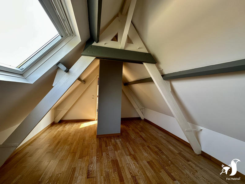 Maison - 240 m² - 9 pièces