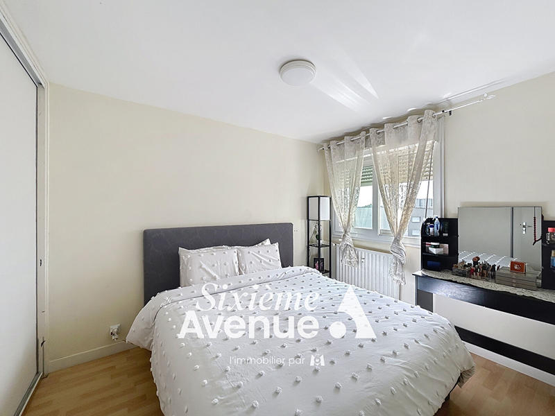 Appartement - 83 m² - 5 pièces