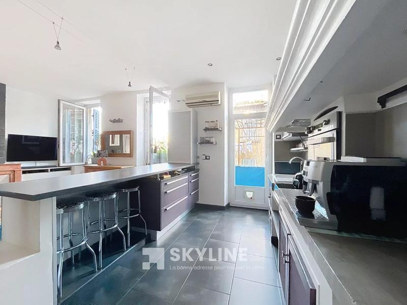 Appartement - 82 m² - 4 pièces