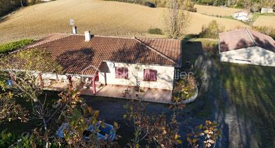 Maison traditionnelle - 117 m² - 6 pièces