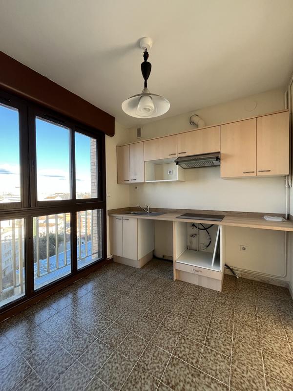 Appartement - 100 m² - 5 pièces