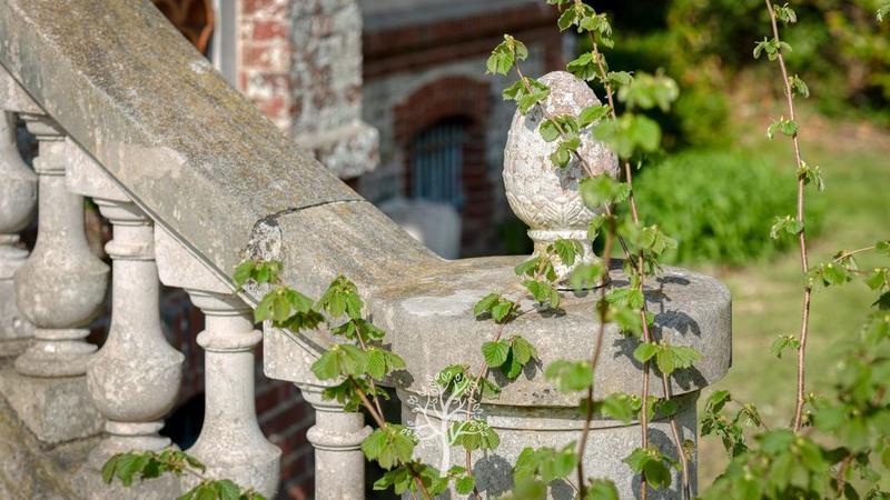 Villa - 336 m² - 13 pièces