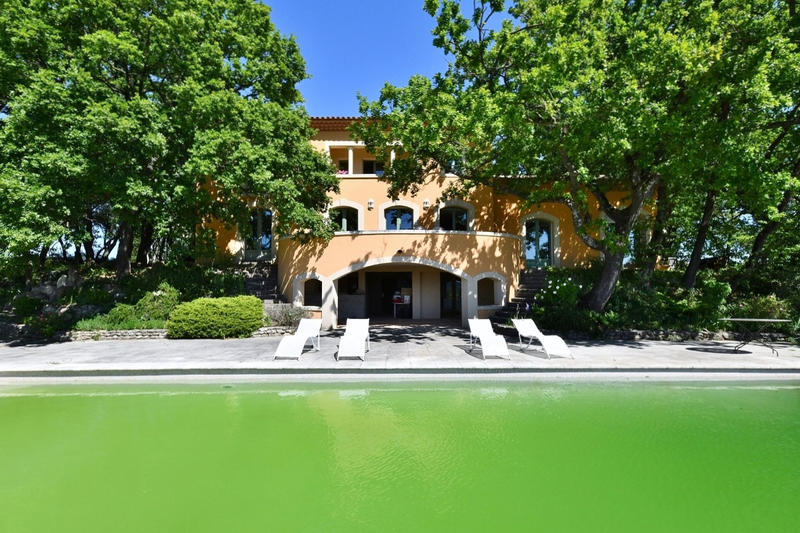 Villa - 360 m² - 10 pièces