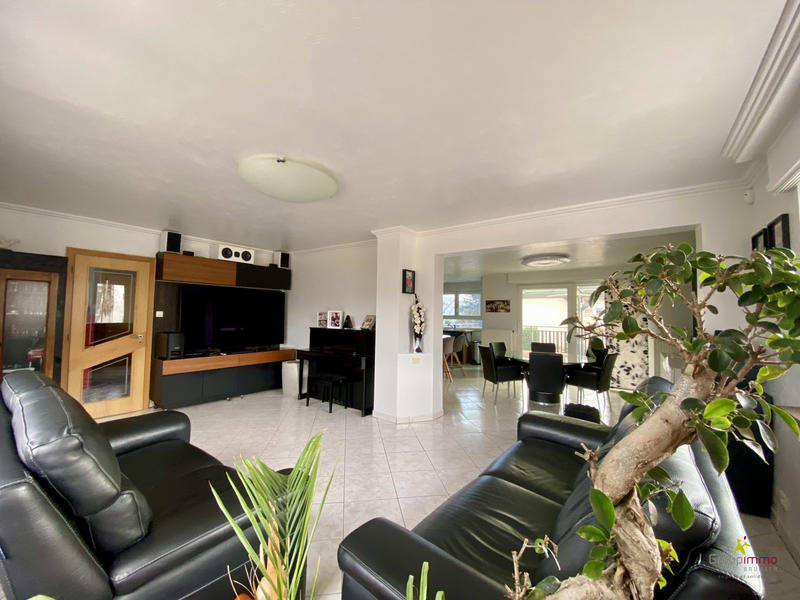 Maison - 159 m² - 6 pièces