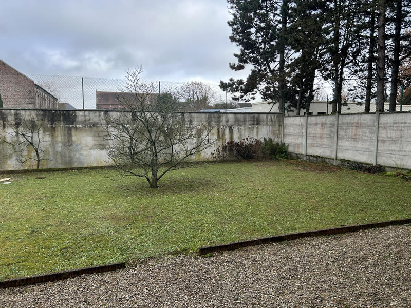 Maison - 235 m² - 10 pièces