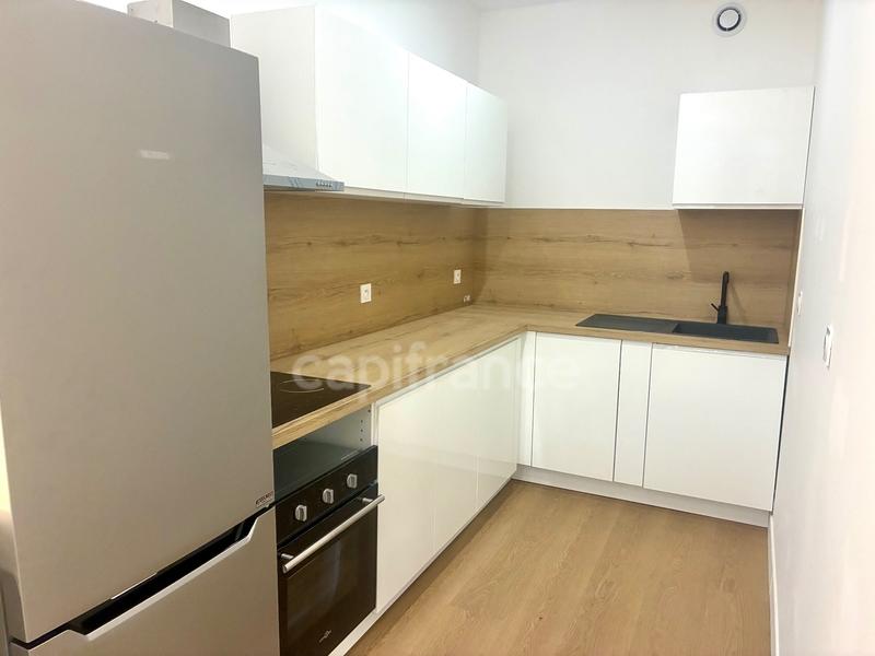 Maison - 147 m² - 9 pièces