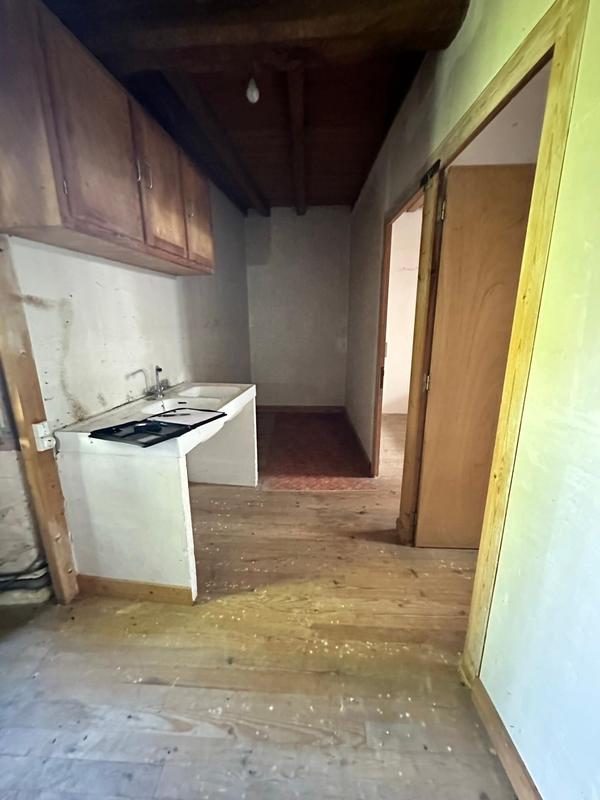 Maison - 222 m² - 7 pièces