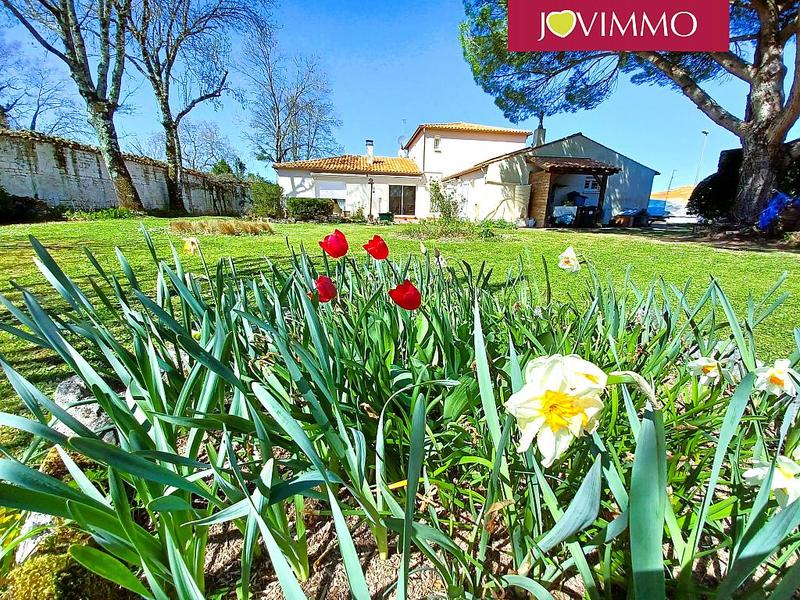 Maison - 205 m² - 7 pièces